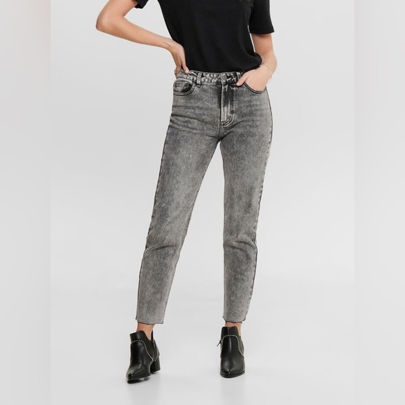 🆕NWT ONLY Emily High Waisted Black Acid Jeans with Raw Hem in Size 29 - Picture 6 of 14